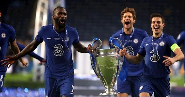 Antonio Rüdiger ăn mừng cùng Chelsea sau khi giành chức vô địch Champions League mùa giải 2020-2021