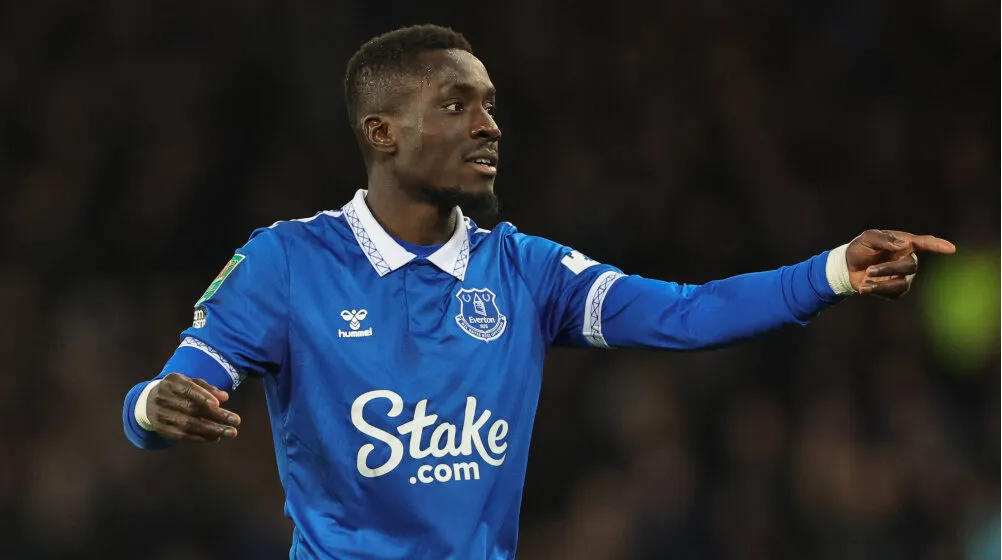 Idrissa Gueye khoác áo Everton trở lại, phong cách thi đấu và vai trò tại đội rất quan trọng.