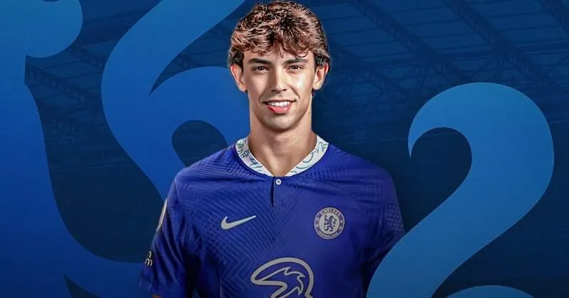 João Félix trong màu áo Chelsea thi đấu tại Premier League, với vai trò tấn công chủ lực.