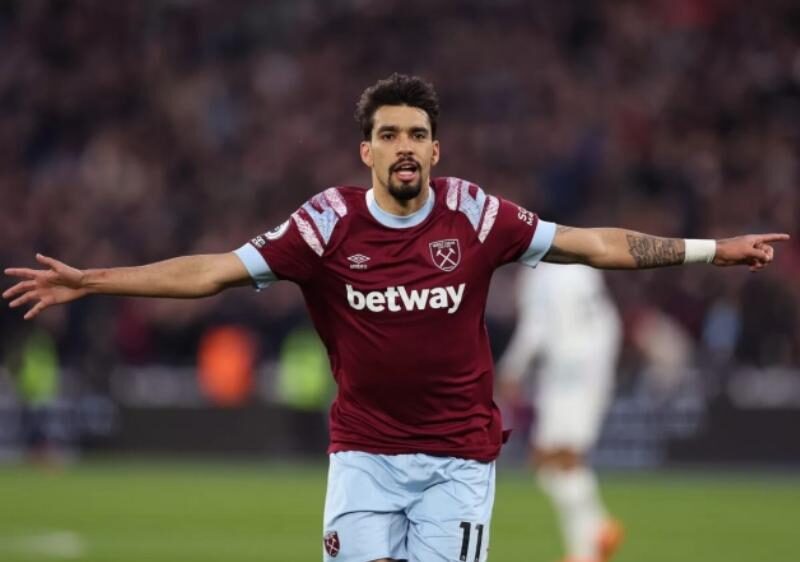 Lucas Paquetá chơi bóng cùng West Ham, nhạc trưởng Brazil tại Premier League