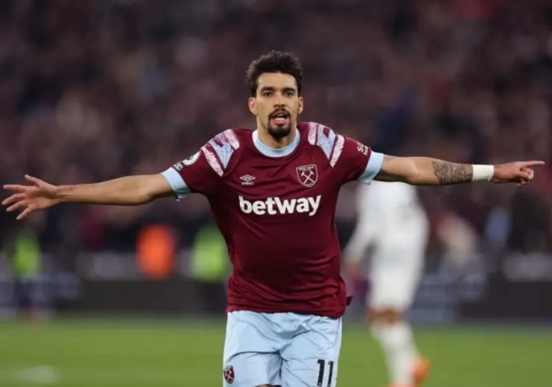 Lucas Paquetá chơi bóng cùng West Ham, nhạc trưởng Brazil tại Premier League