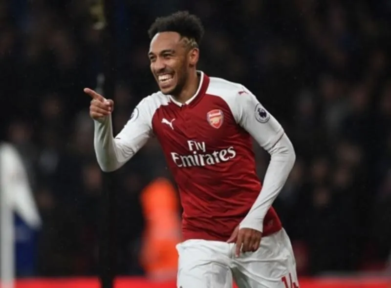 Pierre-Emerick Aubameyang trong thời gian khoác áo Arsenal với danh hiệu cầu thủ xuất sắc nhất